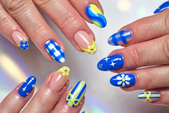 Stunning Blue and Yellow Nail Ideas for a Bright Trendy Look