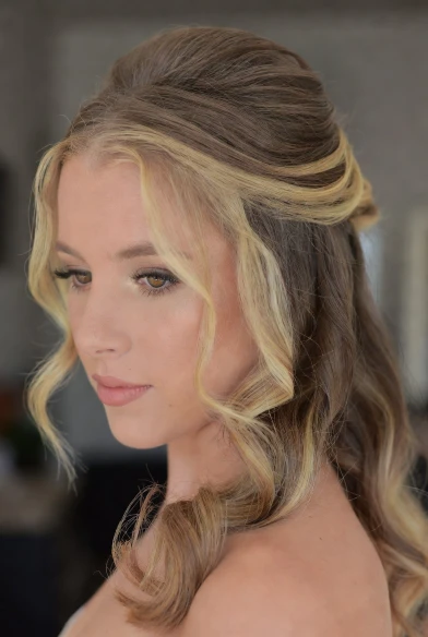 Loose Twist Half Up Hairstyle with Natural Texture