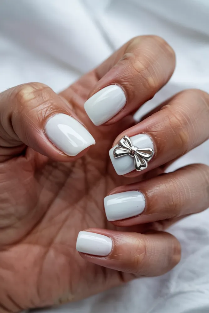 White Chrome 3D Bow Accent Short Square Nails